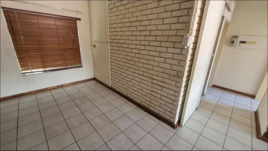 2 Bedroom Property for Sale in Rustenburg Central North West